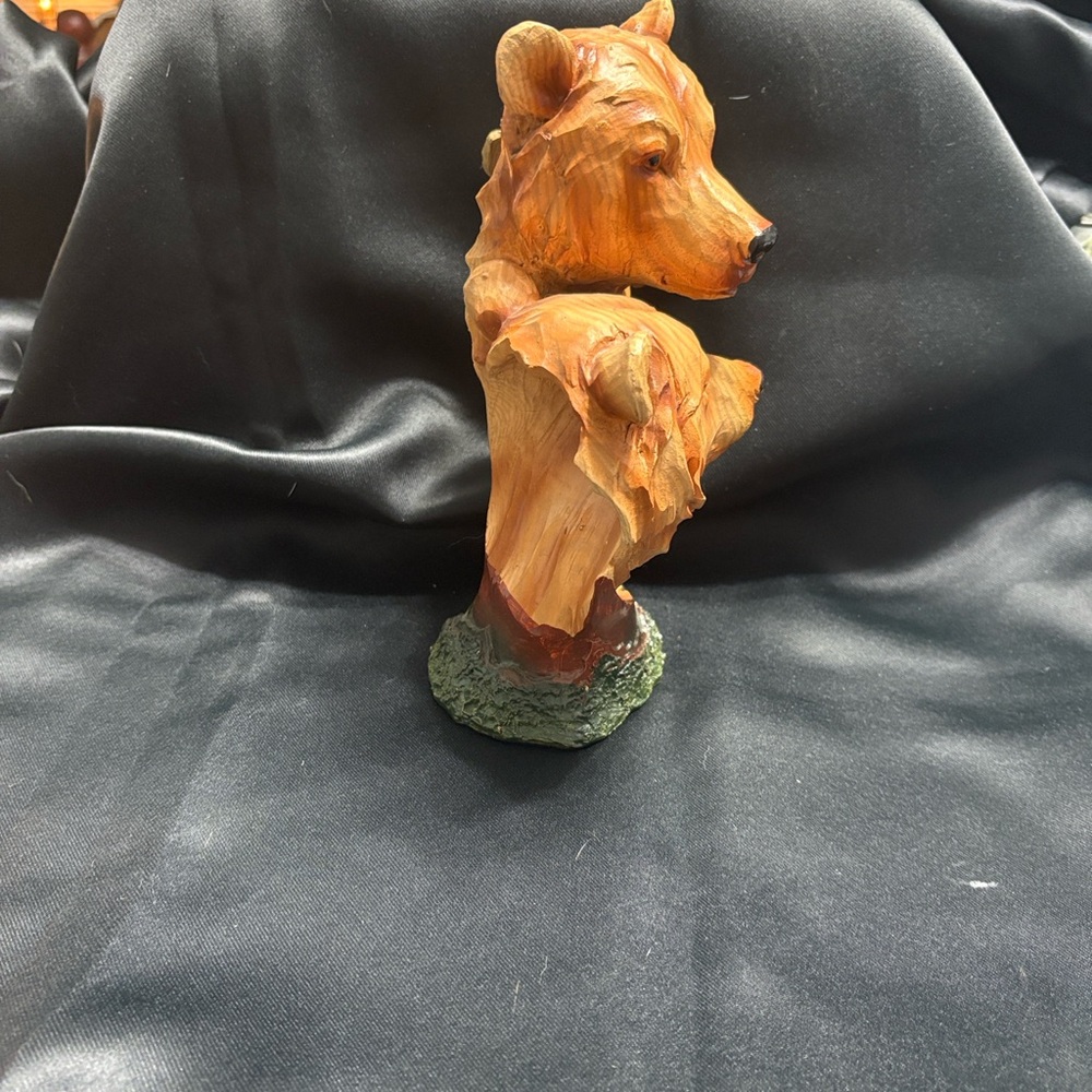 Majestic Bear Duo Sculpture in Brown and Tan - Picture 4 of 6